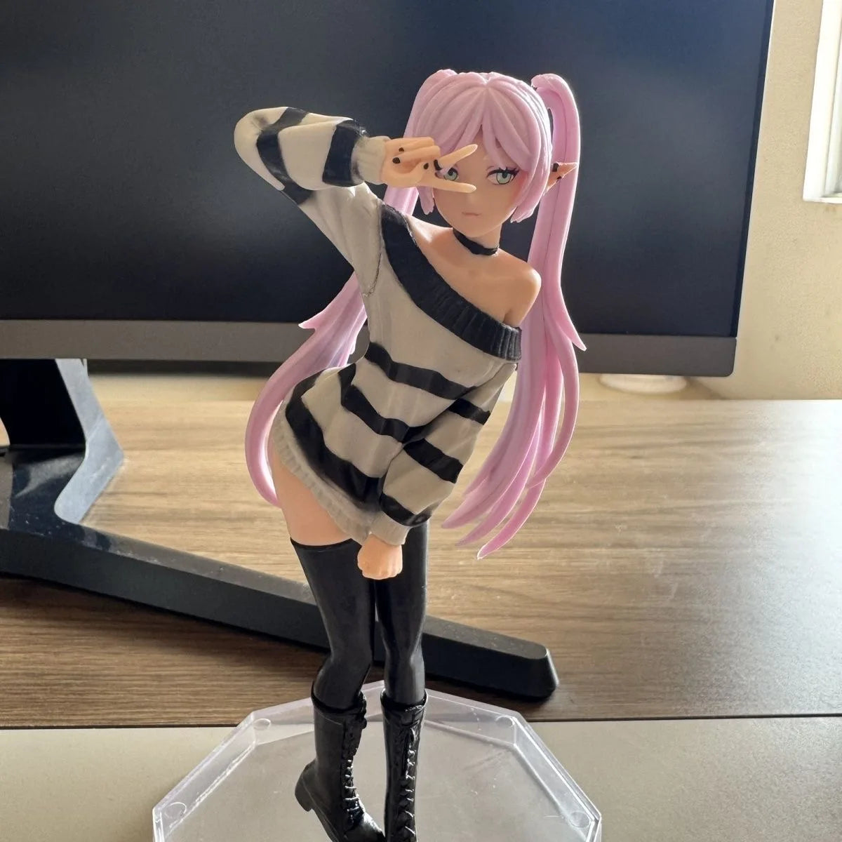Frieren: Beyond Journey's End - Frieren Victory Pose Figure